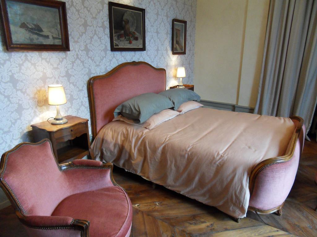 LʼIsle-Jourdain Chateau De Clermont-Saves Bed & Breakfast 部屋 写真