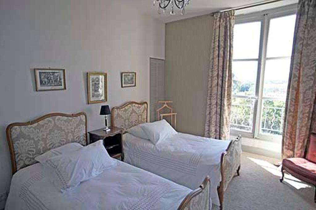 LʼIsle-Jourdain Chateau De Clermont-Saves Bed & Breakfast 部屋 写真