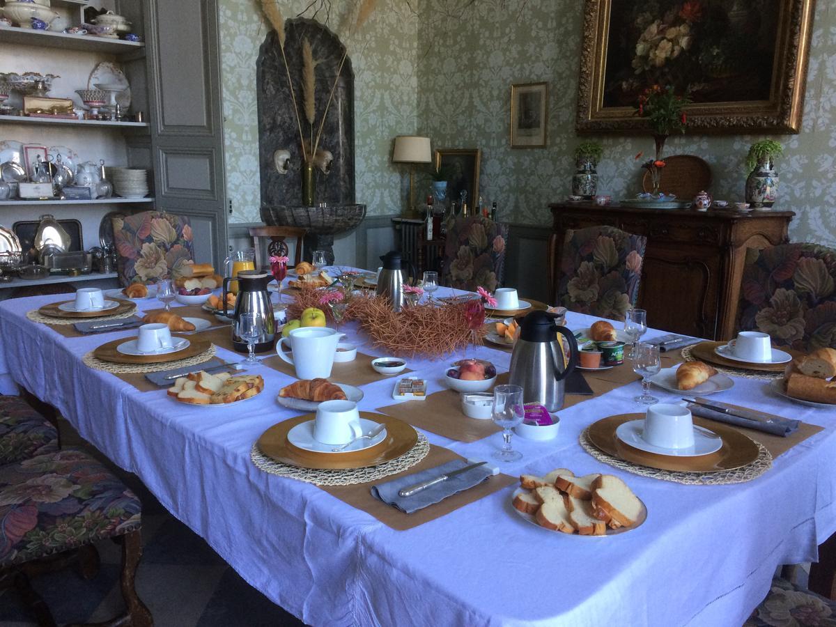 LʼIsle-Jourdain Chateau De Clermont-Saves Bed & Breakfast エクステリア 写真